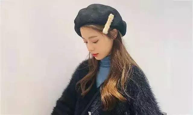 发卡这样戴发型蓬松又好看,时尚发箍怎么戴好看可以遮白发