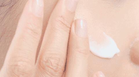 50岁冻龄妈妈有做医美吗,冻龄阿姨保养秘诀