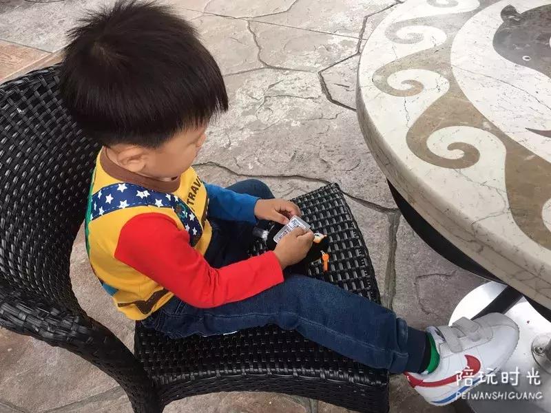 长隆什么时候去最好玩,一个人带两娃出去长隆有危险吗