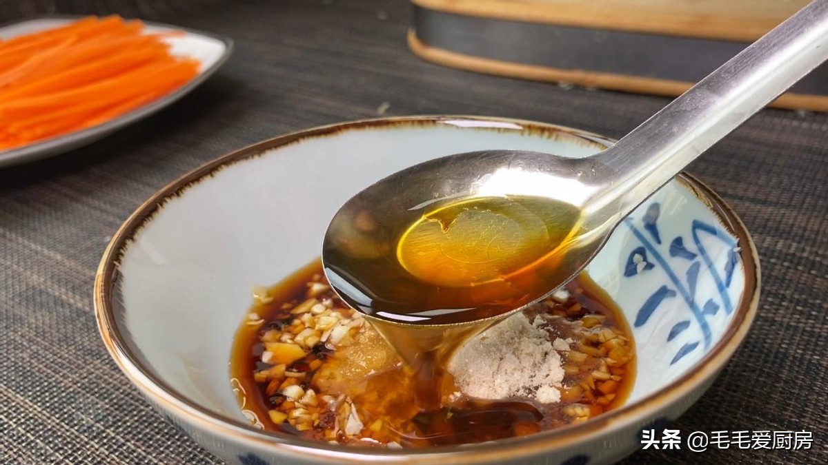 莴笋和土豆可以同吃吗怎么炒好吃,素炒酸辣莴笋片怎样炒得脆嫩好吃