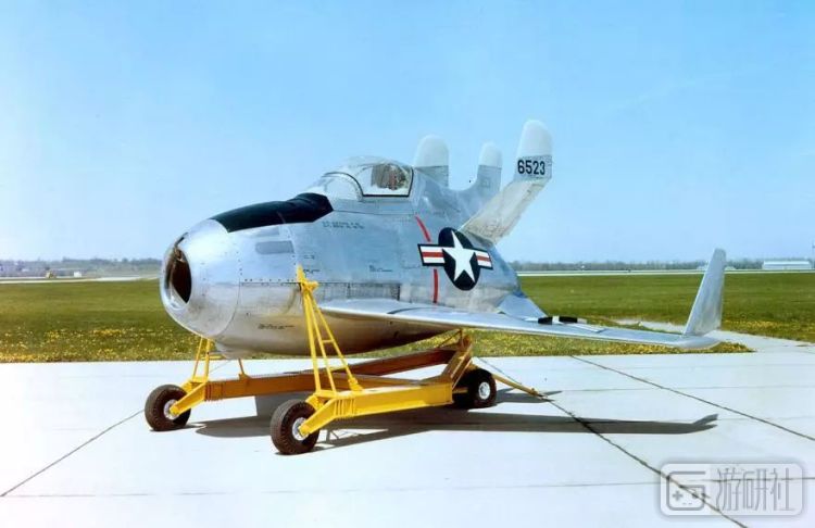 皇牌空战七航空母舰起飞,皇牌空战7和真实飞机对比