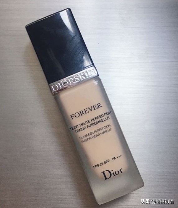 瑕疵脸简单裸妆,成熟脸裸妆教程