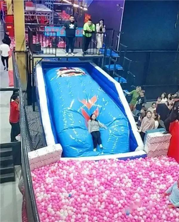 室外儿童游乐设备网红项目,网红无动力游乐设施项目