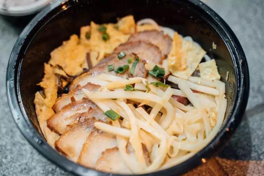 在杨浦区点一顿外卖多少钱,在五角场200块钱可以吃什么