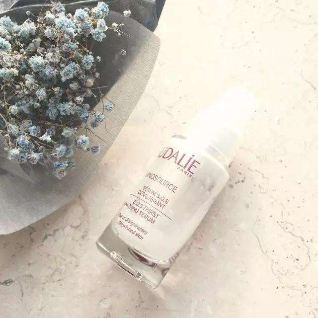 精华可以代替水乳吗,护肤可以用面霜代替眼霜吗