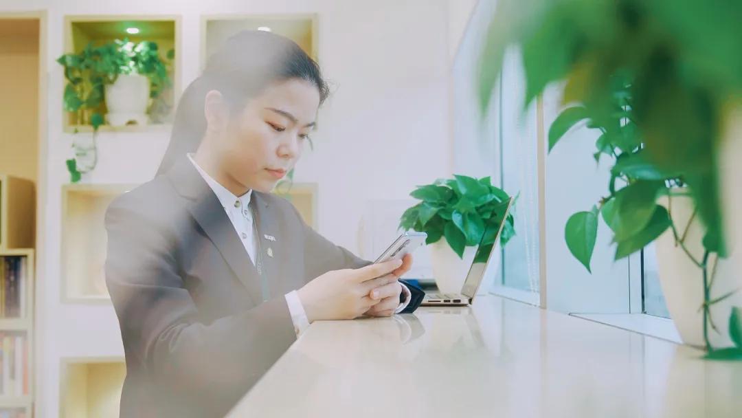 香港城市大学硕士，为何来链家做房产经纪人？