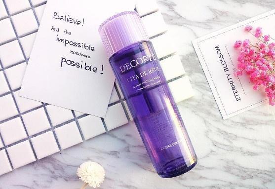 夏天用什么爽肤水清爽又控油,夏天什么爽肤水好用补水保湿