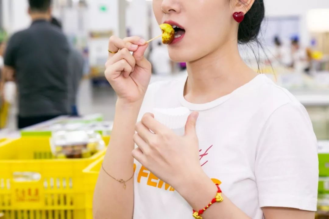 深圳“zui傲娇”的超市,请会员开趴!谁还要过11.11啊