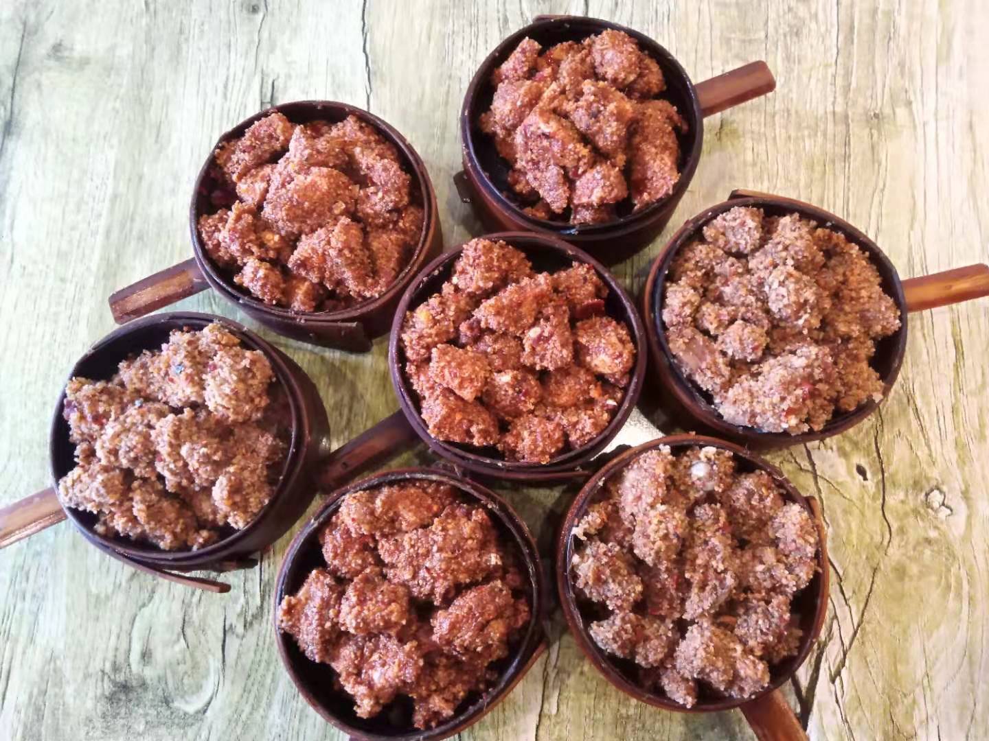 小笼粉蒸排骨十里飘香，邻里食客饱口福