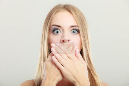 女性唇毛重该怎么办呀,女性唇毛太多怎么回事