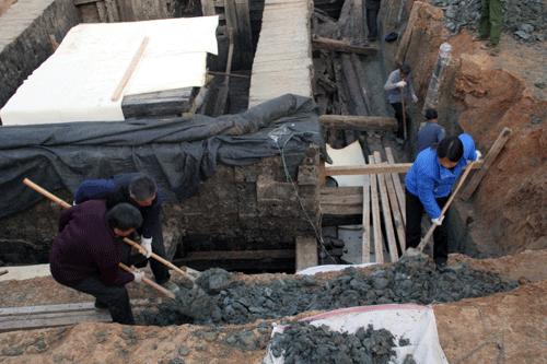 湖北出土千年不腐男尸,湖北出土千年不腐男尸全身通红