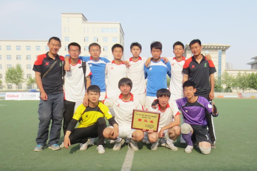 只为足球！他骨折5次、负伤无数，带领陕西拿下全运会银牌！