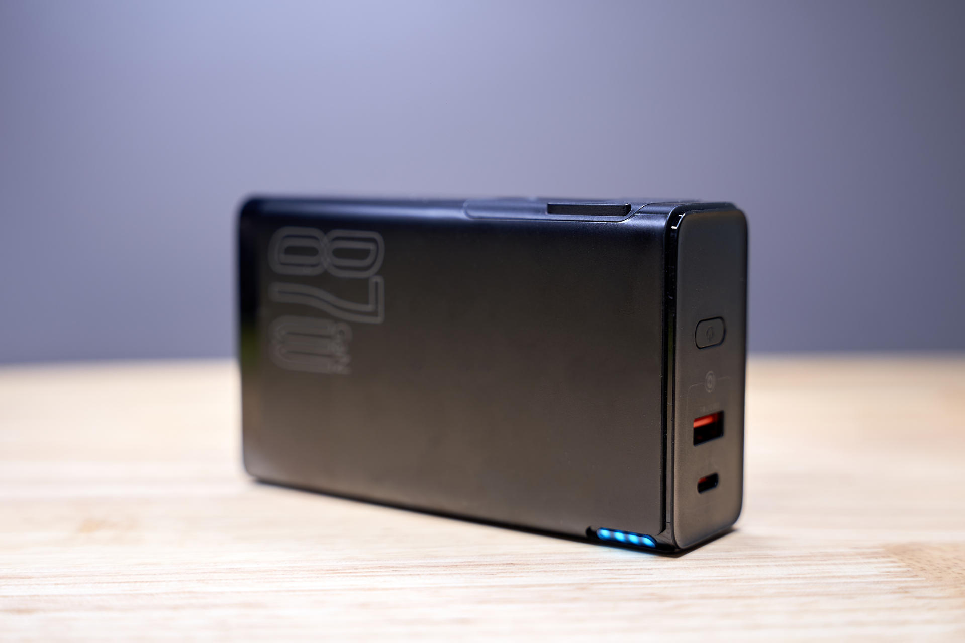 倍思能量堆充电宝,倍思无线充电宝加磁吸功能