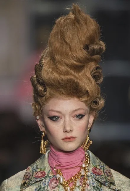 时装周朋友圈,时装周米兰2022