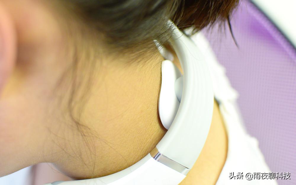 这个喵星颈椎按摩器，铲屎官爱了！真的好舒服