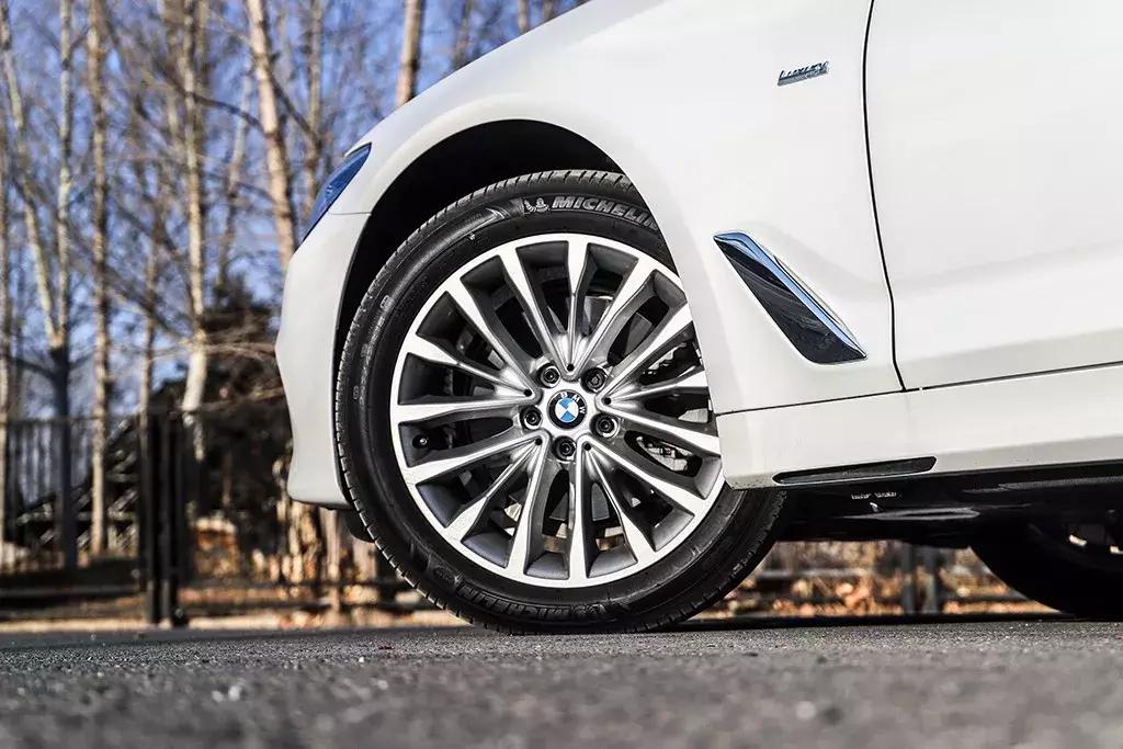 乘坐体验舒适的车,试驾全新宝马5系视频