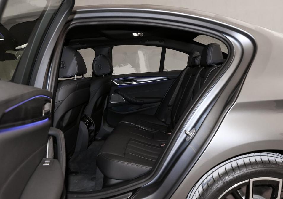 裸车价40万宝马5系,宝马五系42.19万