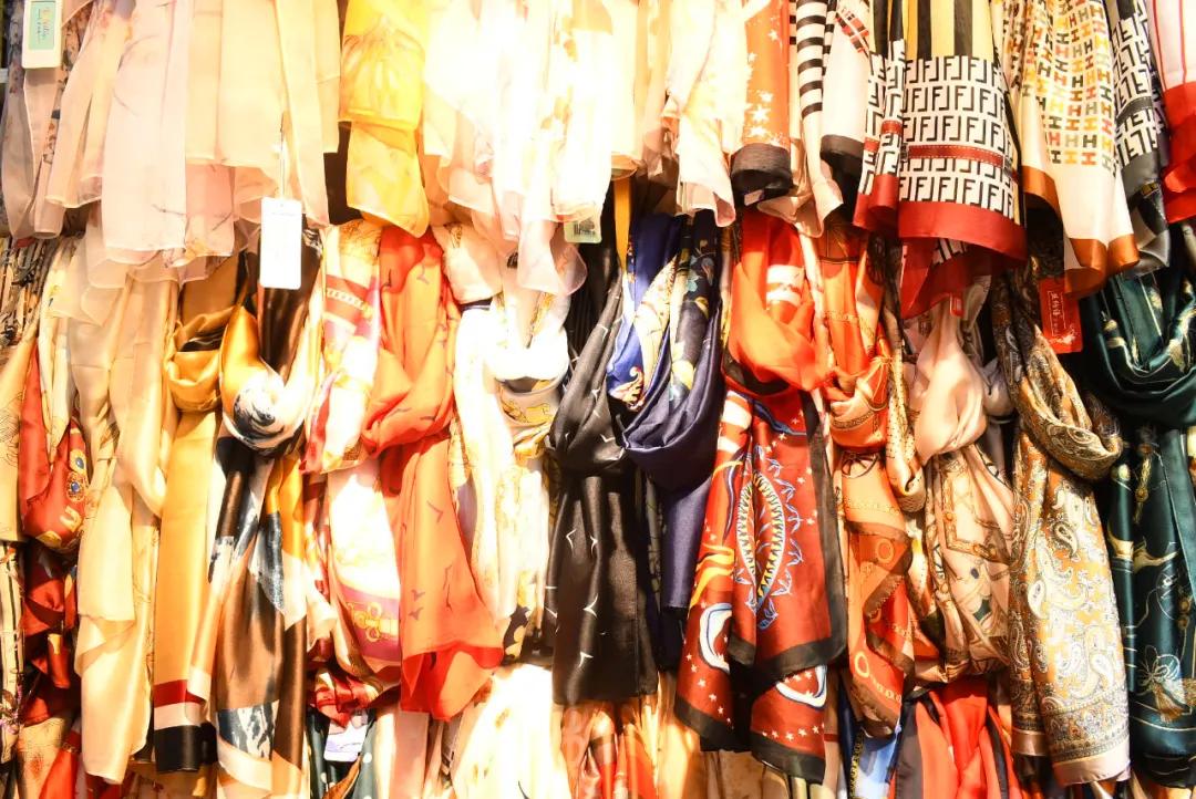 乌鲁木齐购物帽子,逛乌市