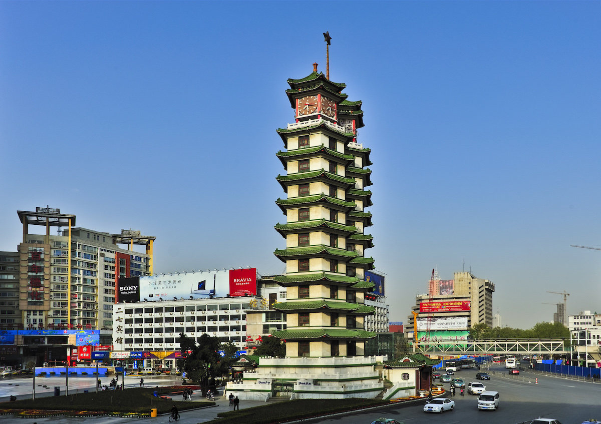 北方30年前两座巨无霸城市,北方唯一一座超级城市