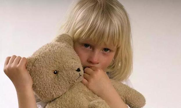 孩子胆小被人欺负怎么反击,为什么孩子胆小总是被欺负