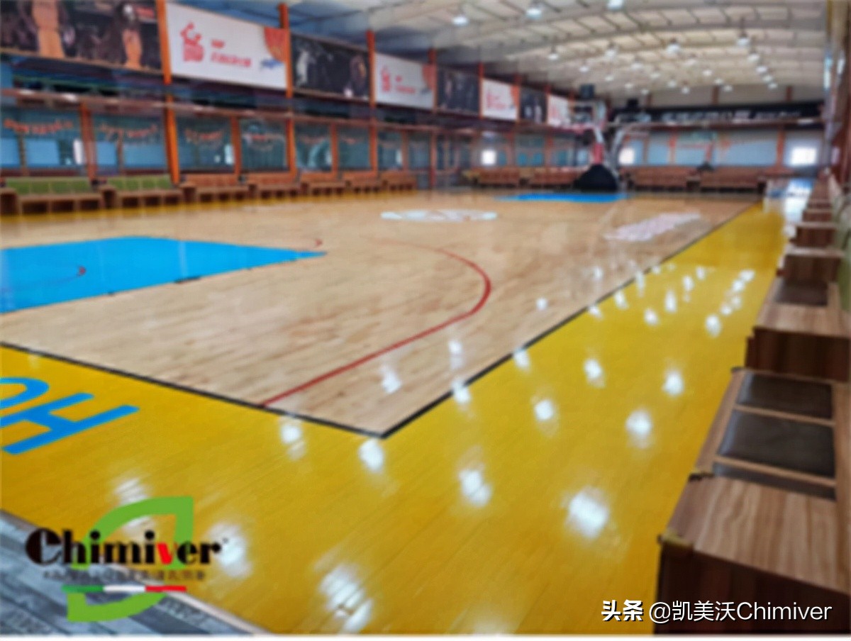 运动木地板彩漆,运动木地板漆施工视频