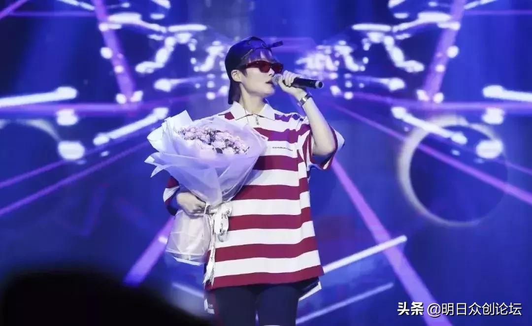 一代鞋王“作死”路:上市4年负债30亿,创始人子女放弃继承权