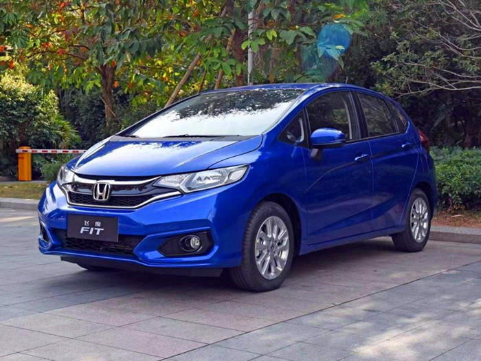 本田飞度开起来舒服吗,本田飞度和丰田致炫家用怎么选