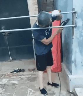 鼻涕眼泪的搞笑图片,一把眼泪一把鼻涕的搞笑图片