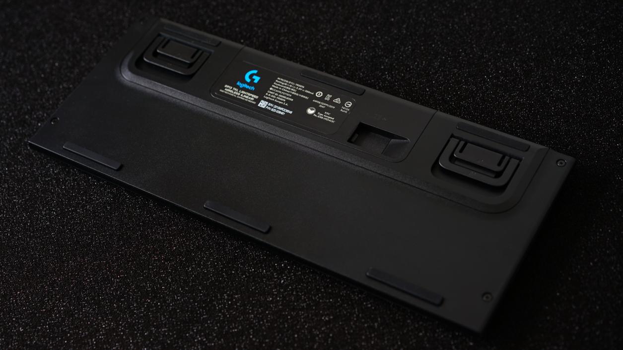 罗技g913键盘设置灯光,罗技g913无线键盘适合打字吗