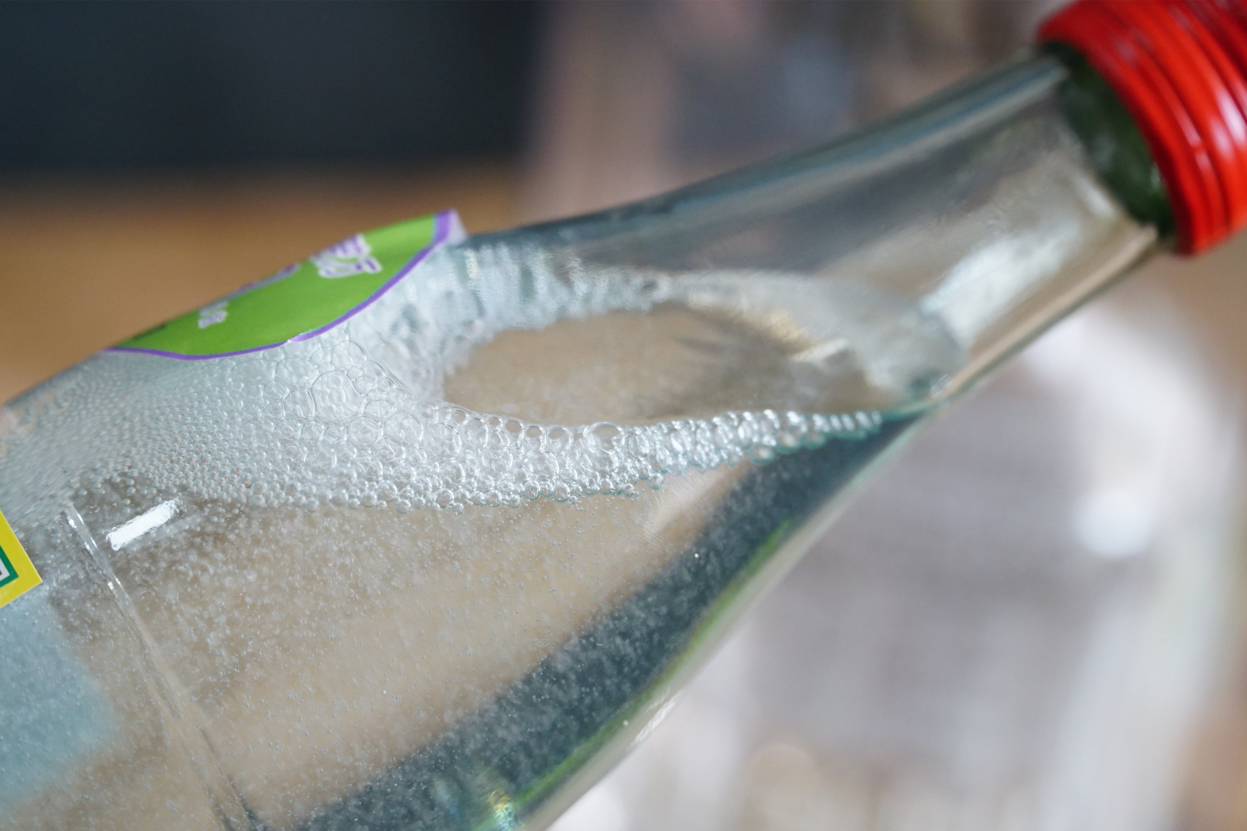 买白酒看配料表,买酒辨别酒精酒和粮食酒