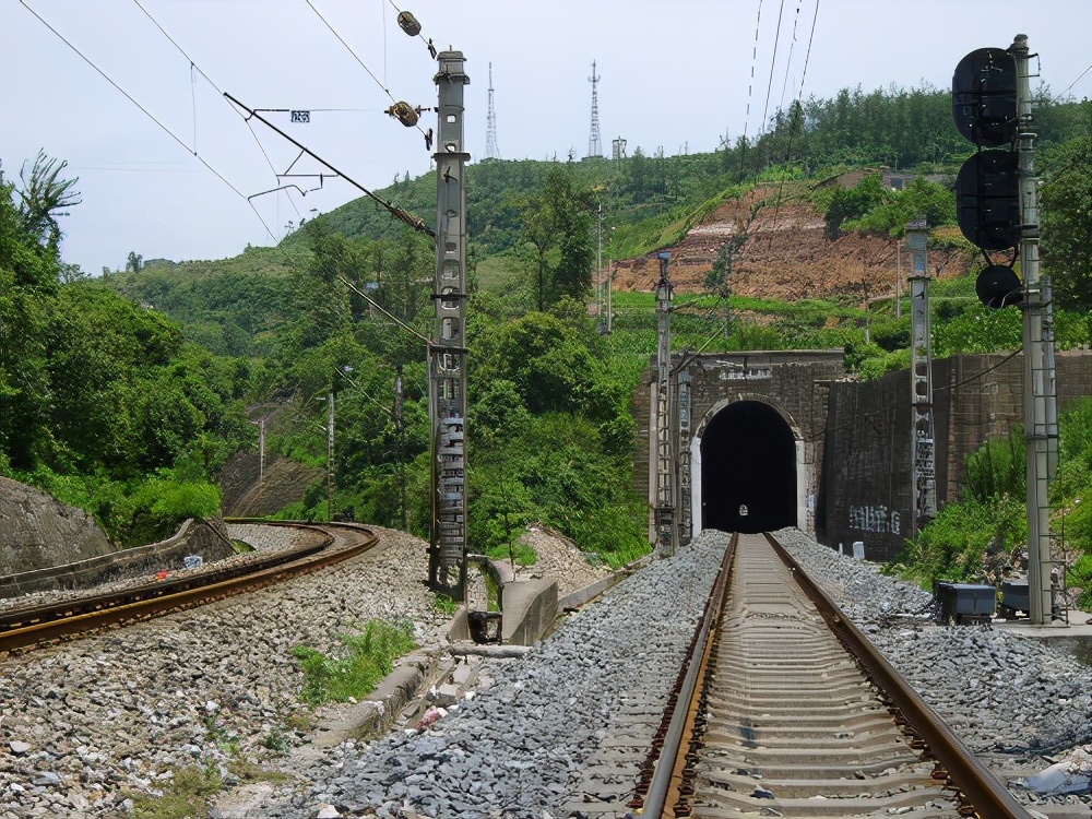 运转昭化站,探秘821厂铁路专线