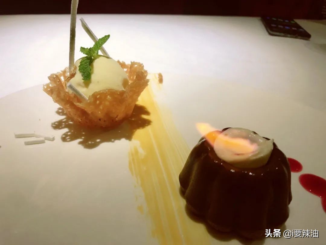 阿珍爱上了阿强,我爱上了南京王品牛排会着火的甜点