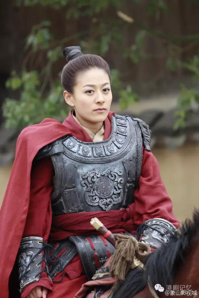 以前的女星阿娇,被港媒誉为翻版阿娇