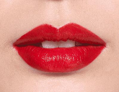 不用整形也能轻松获得baby同款微笑唇，手残教程来咯