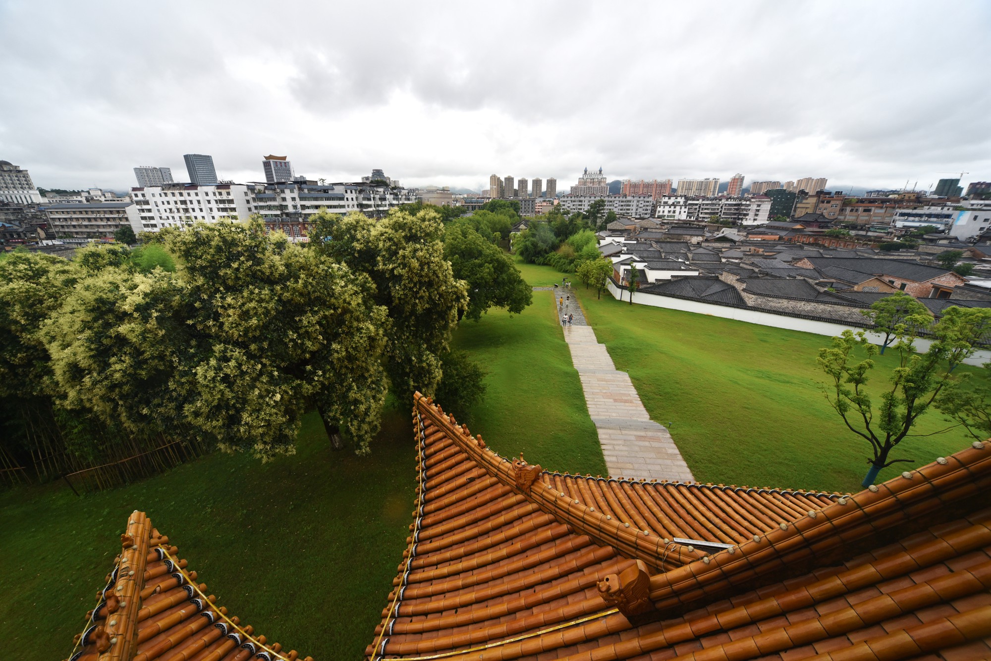 景德镇近代瓷器发展,千年瓷都景德镇有哪些瓷器