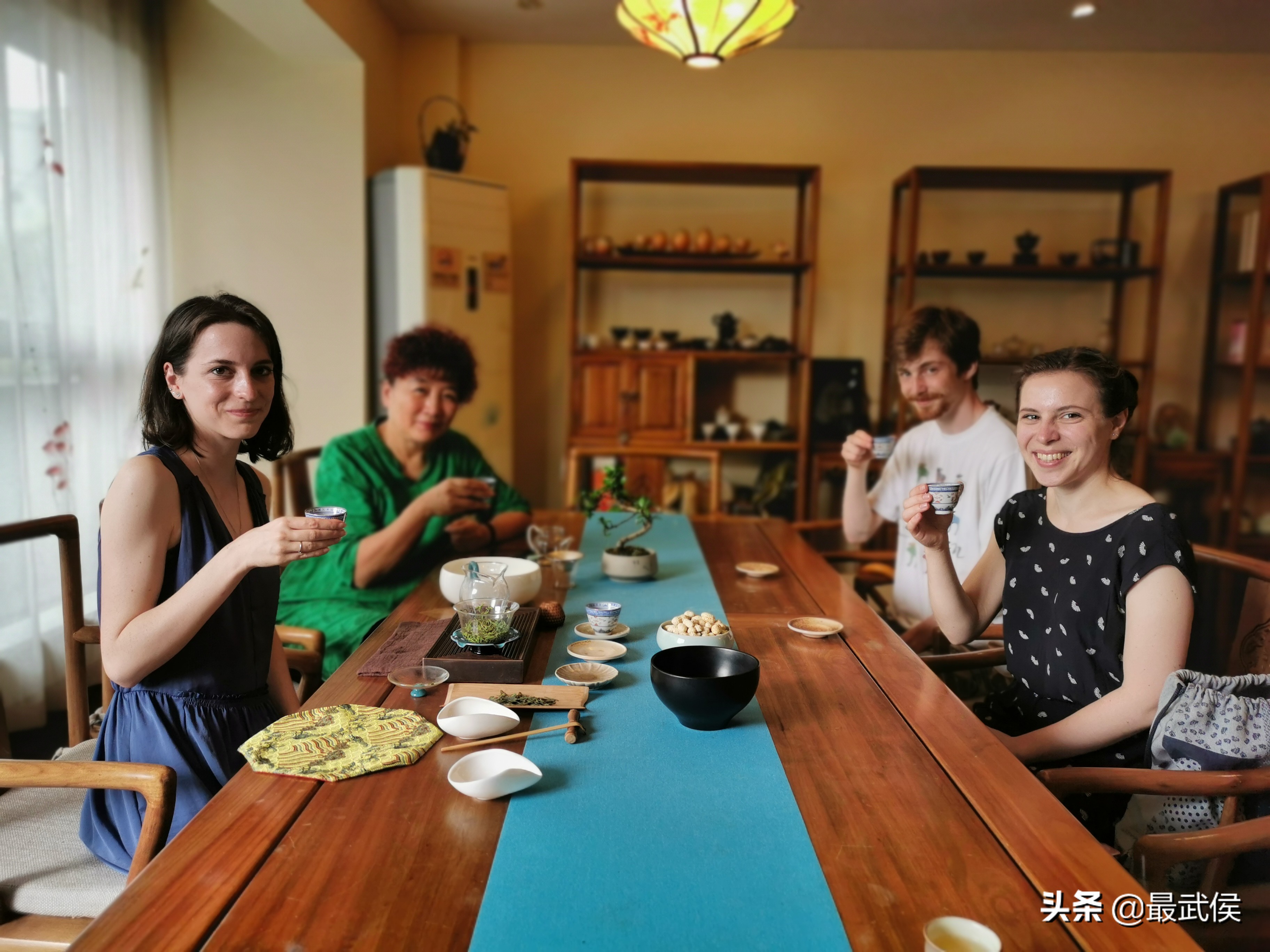 波兰留学生何佳仪：因为盖碗茶恋上成都