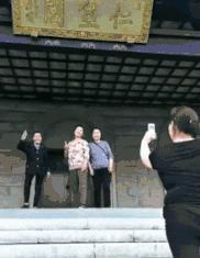 搞笑gif趣图你喜欢女神还是女汉子,搞笑gif趣图妹子健身辛苦吗