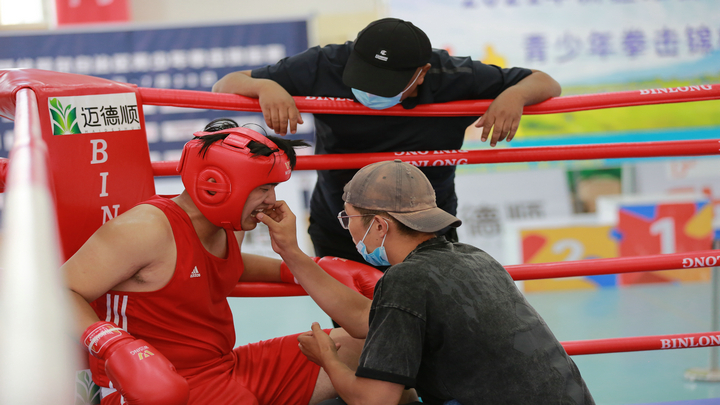 2019全疆青少年拳击锦标赛视频,2021年新疆青少年拳击比赛69公斤