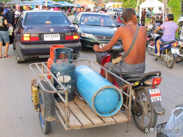 泰国摩托车的8种神奇用途