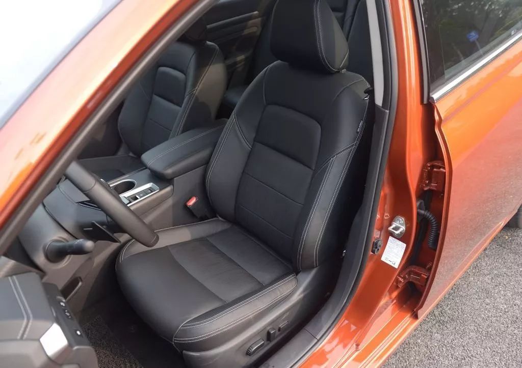 本田雅阁和日产天籁怎么选,日系天籁雅阁凯美瑞谁最强