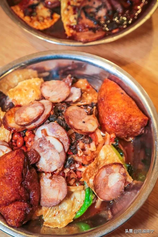 建政路柳州螺蛳粉,半夜两点还开的柳州螺蛳粉