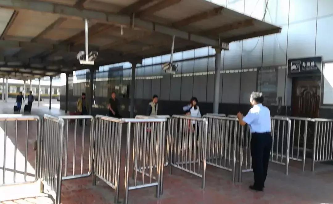 一只眼睛残疾可以学驾照吗,一只眼睛看不见能办残疾证吗