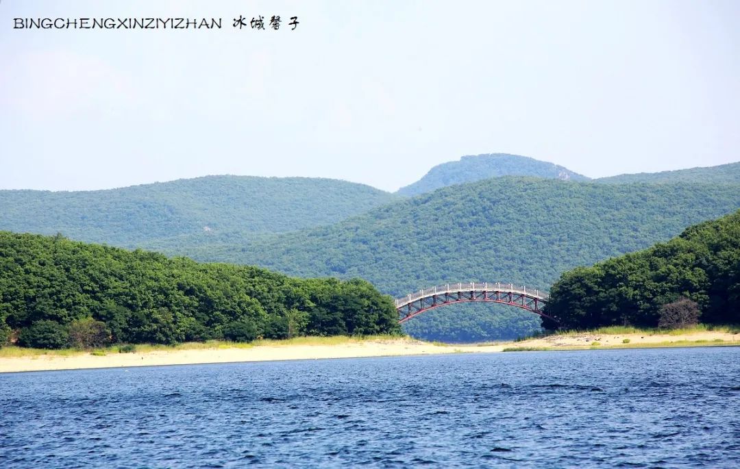 镜泊湖是堰塞湖吗,高山熔岩堰塞湖镜泊湖