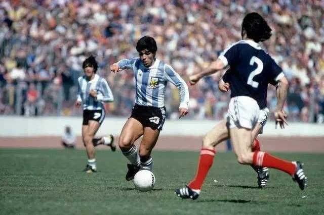 马拉多纳最多可能拿几次金球,马拉多纳没有欧冠