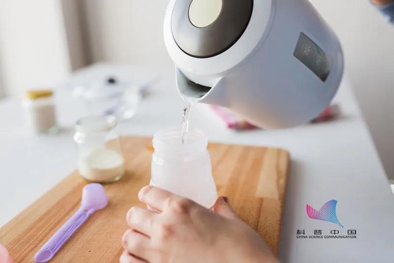 蔬菜水冲奶粉有什么危害,蔬菜水冲奶致婴儿中毒