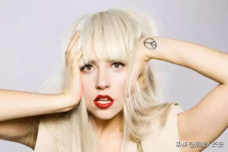 如果当初她听了前男友的话，我们可能就见不到这位巨星了