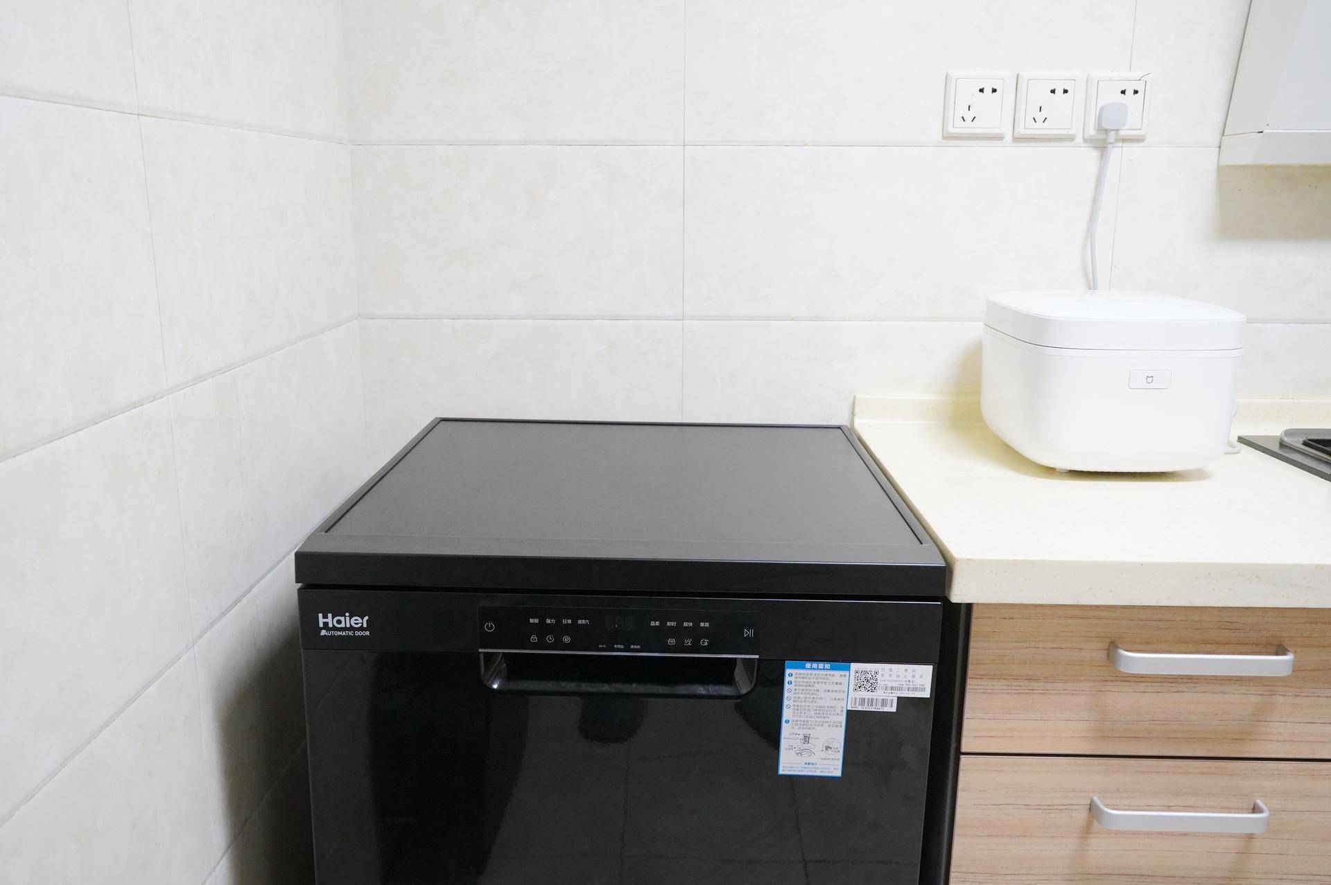 解放双手洗碗机图片,海尔eyw13028洗碗机测评