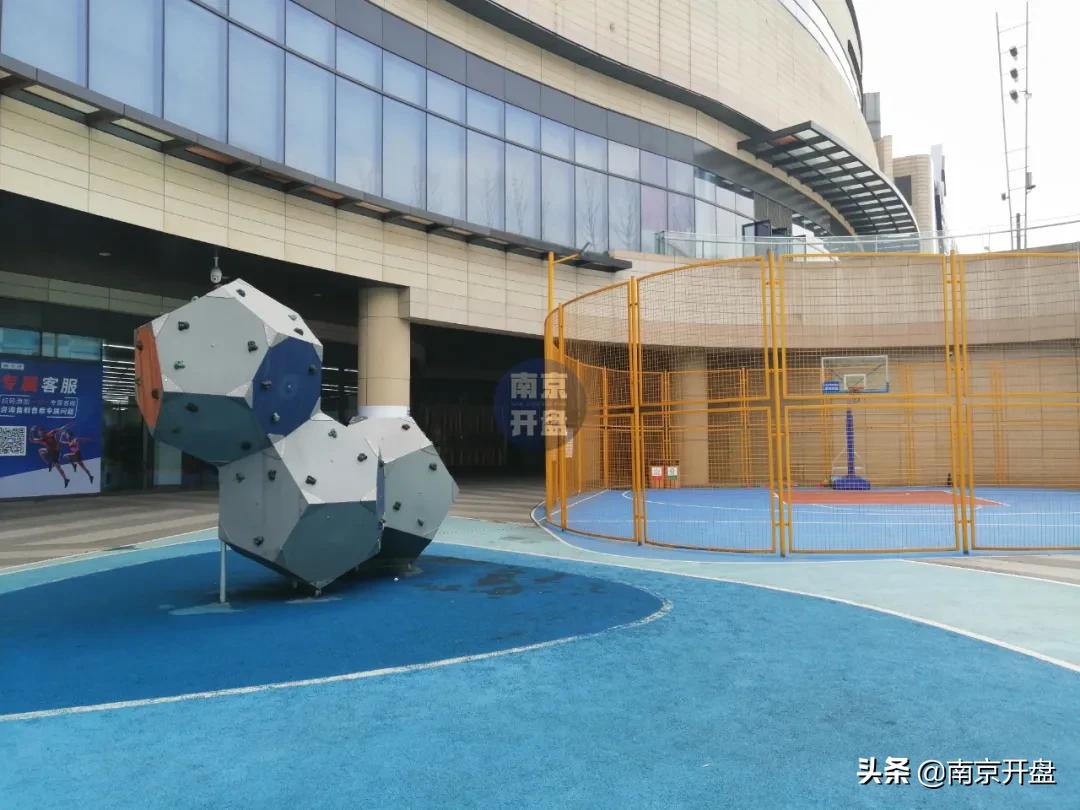 凉凉！南京顶流商场亏本抛售，竟无人接盘