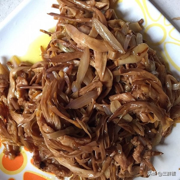 黄花菜开的花原来这么美,你眼中绽放的花