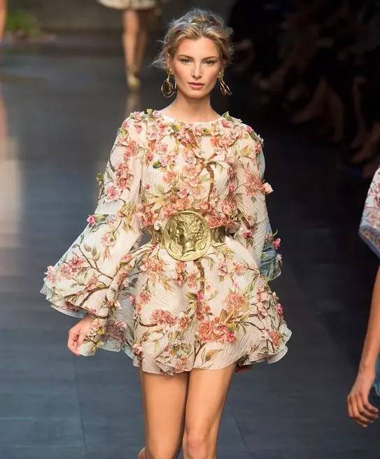 DG因辱华、骂中国是“屎”被*制抵**后，竟起诉要3000万赔偿？